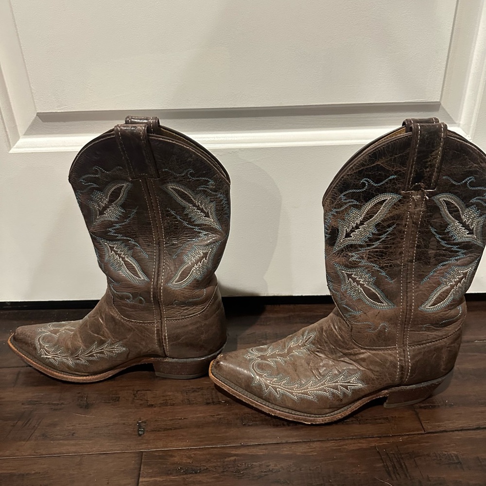 Justin Boots Cowgirl Boots - 7.5 - Picture 3 of 5